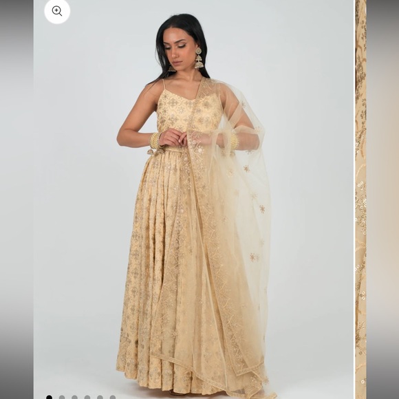 New with tags Saree Room Anarkali with Dupatta - Picture 1 of 2